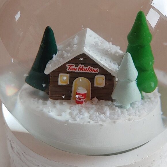 2022 Tim Hortons Snow Globe BNIP - Picture 2 of 11